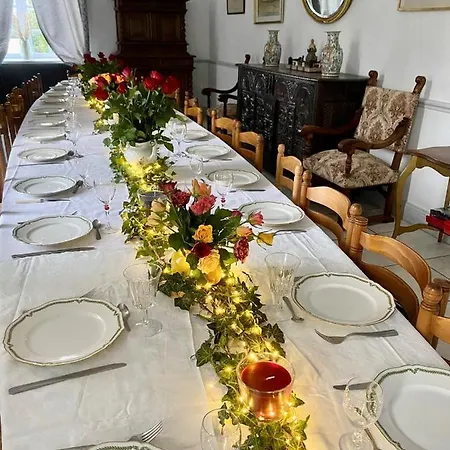 Grand Pour 28 Personnes Dans Un Chateau En Normandie Villa Beuzevillette